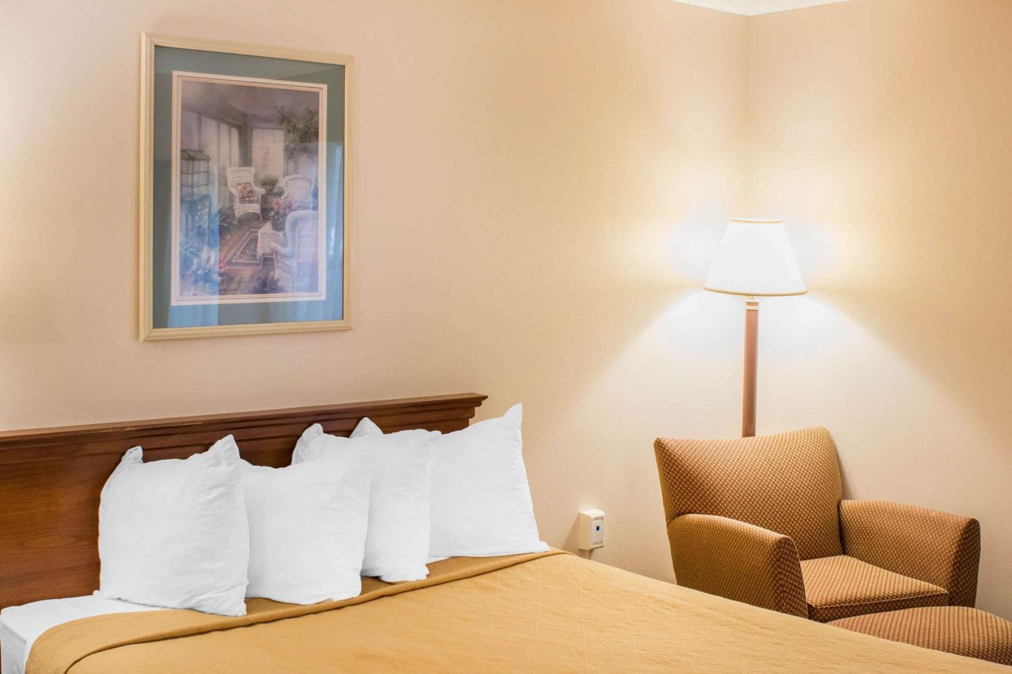 Econo Lodge RaleighRaleigh  Kültér fotó